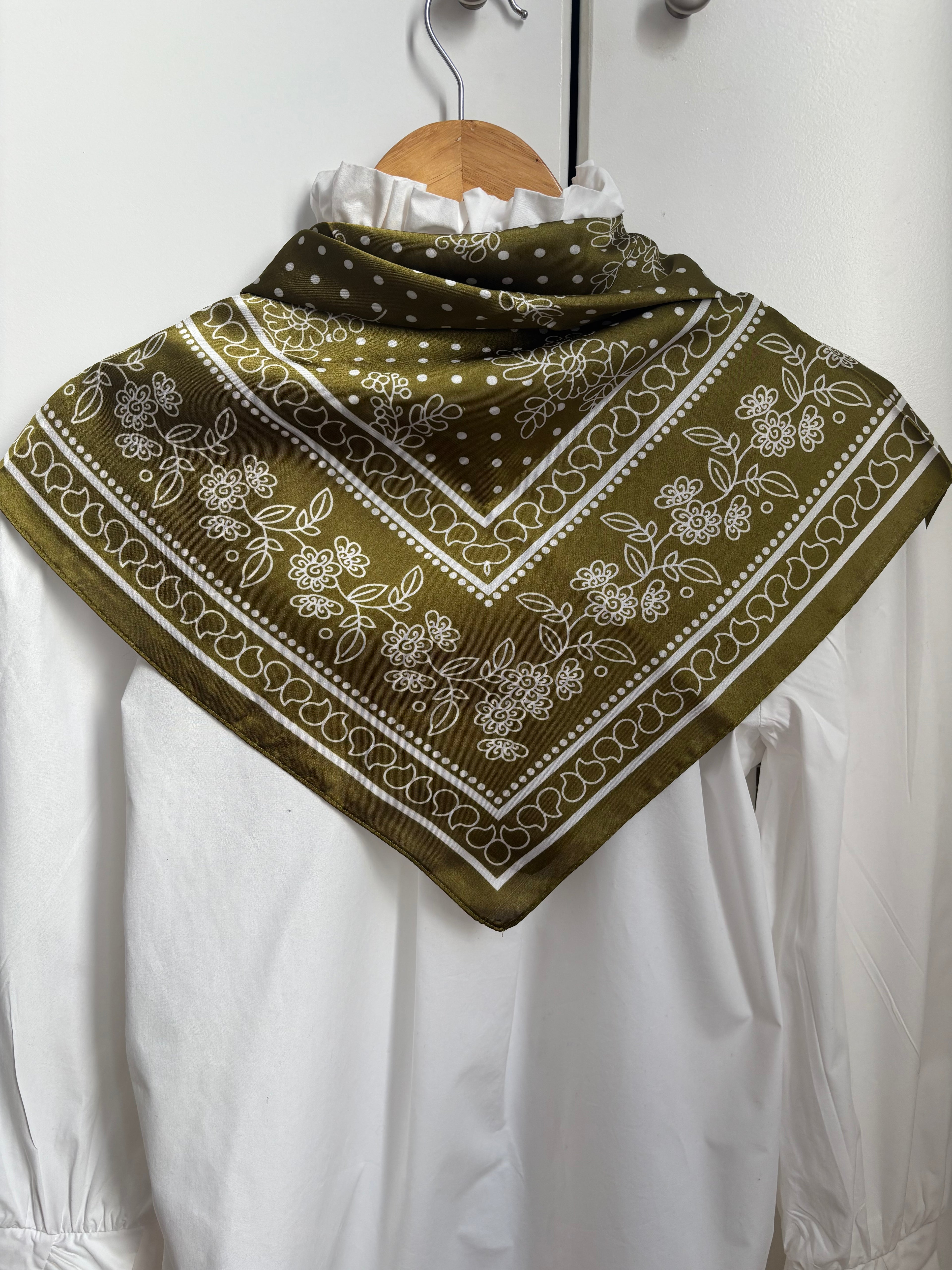 Foulard olive